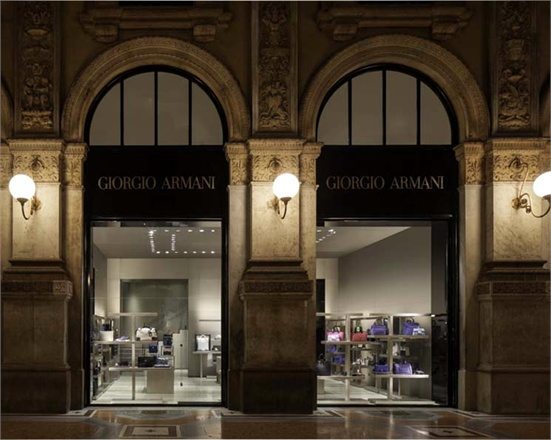 Giorgio Armani New Accessories Flagship Store in MIlan | LES FAÇONS