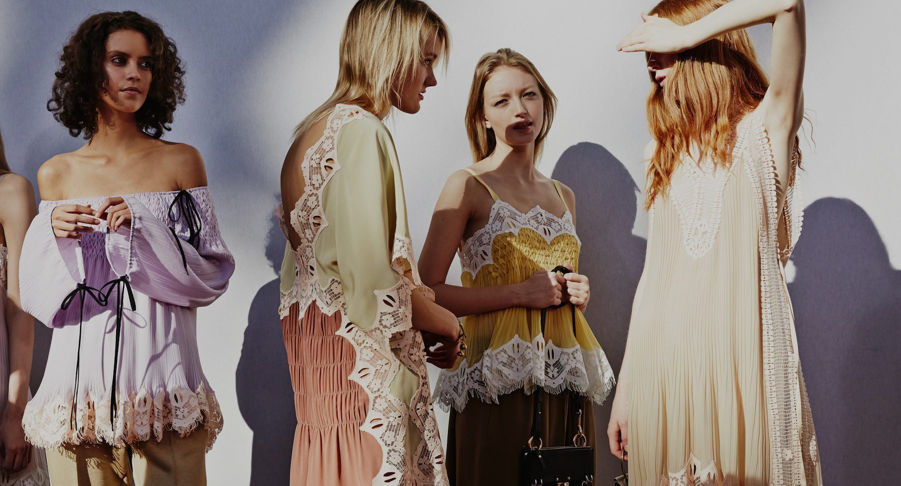 Backstage at the Chloé Spring 2016 RTW Runway Show | LES FAÇONS