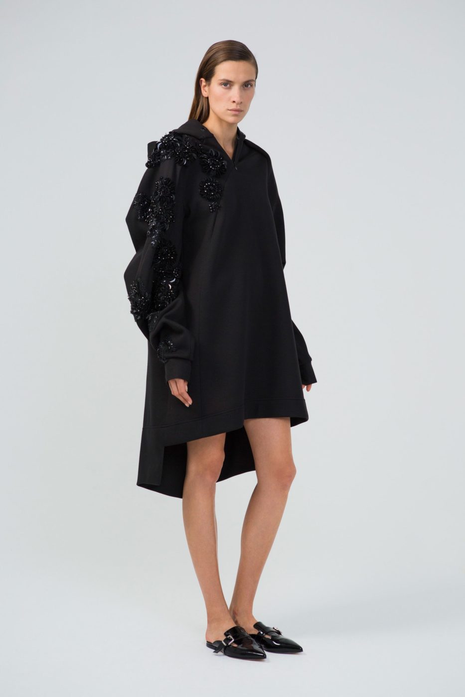 Shop the Dice Kayek Spring 2018 RTW Collection LES FAÇONS