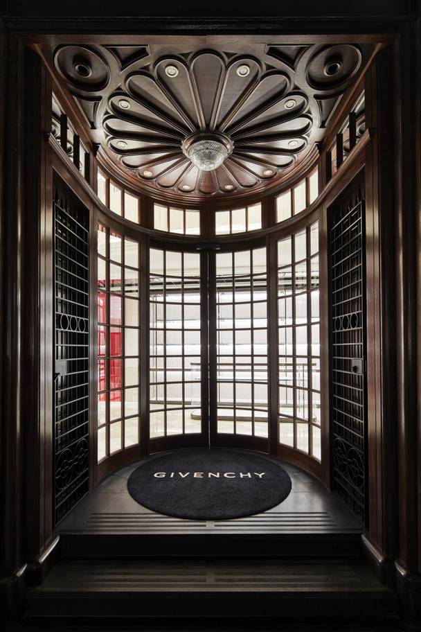 Givenchy Flagship Store in London | LES FAÇONS