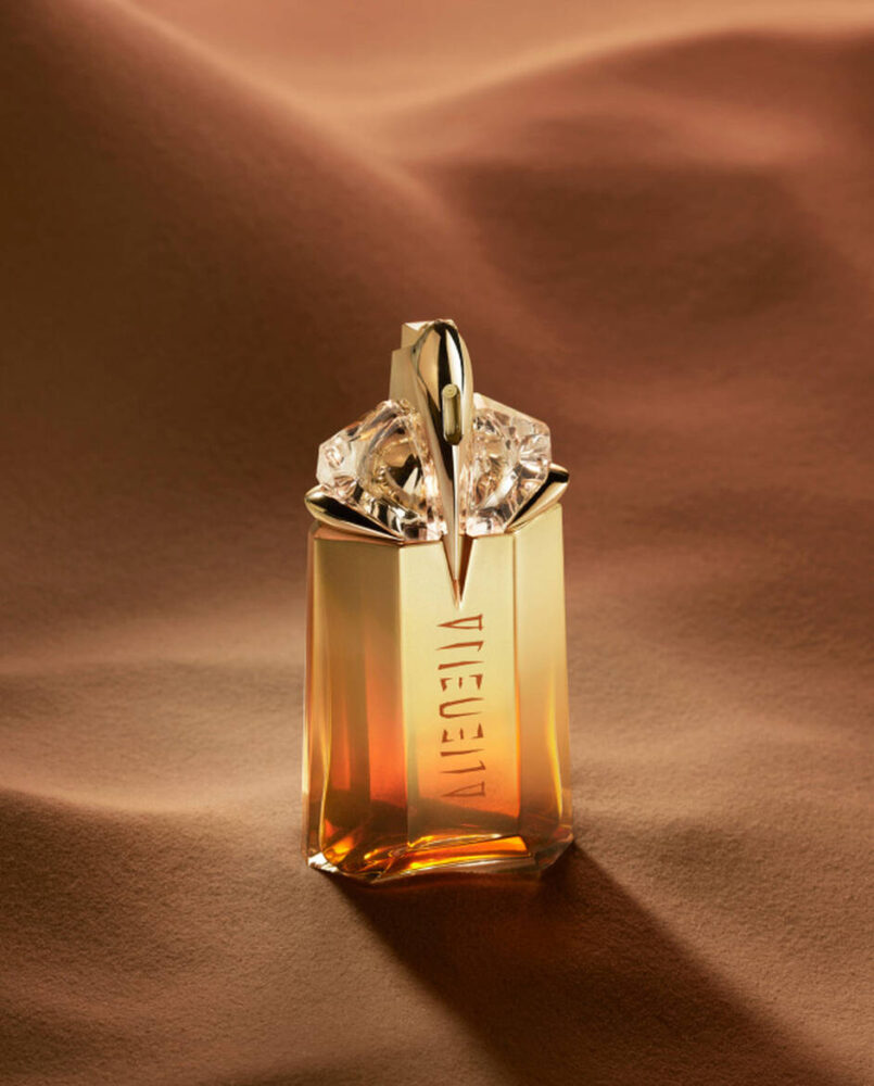 Mugler Alien Goddess Intense Fragrance Featuring Willow Smith LES FAÇONS