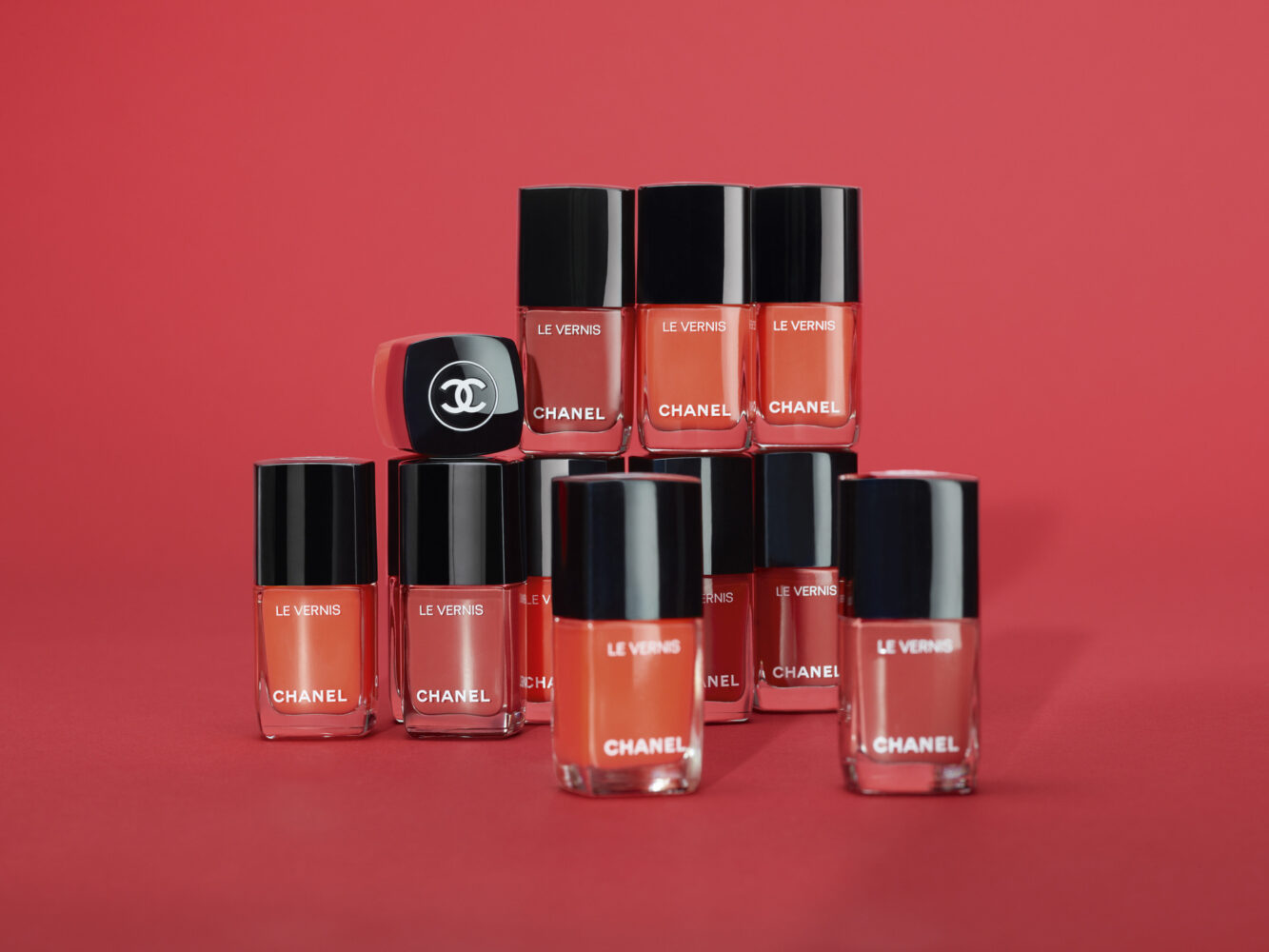 Chanel Spring 2023 'The Definition of Red' Makeup Collection LES FAÇONS