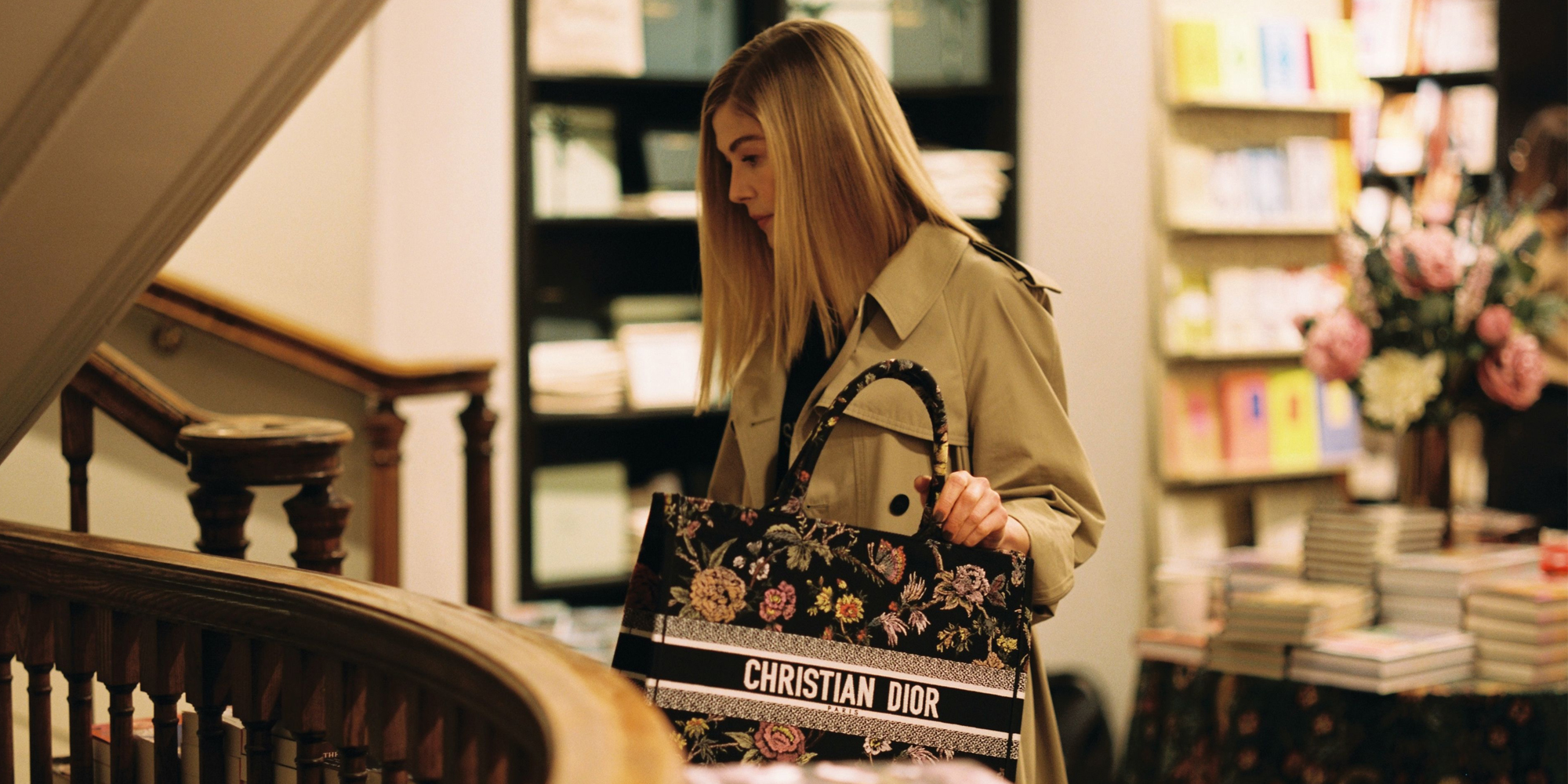 Christian Dior Book Tote Club with Rosamund Pike | LES FAÇONS