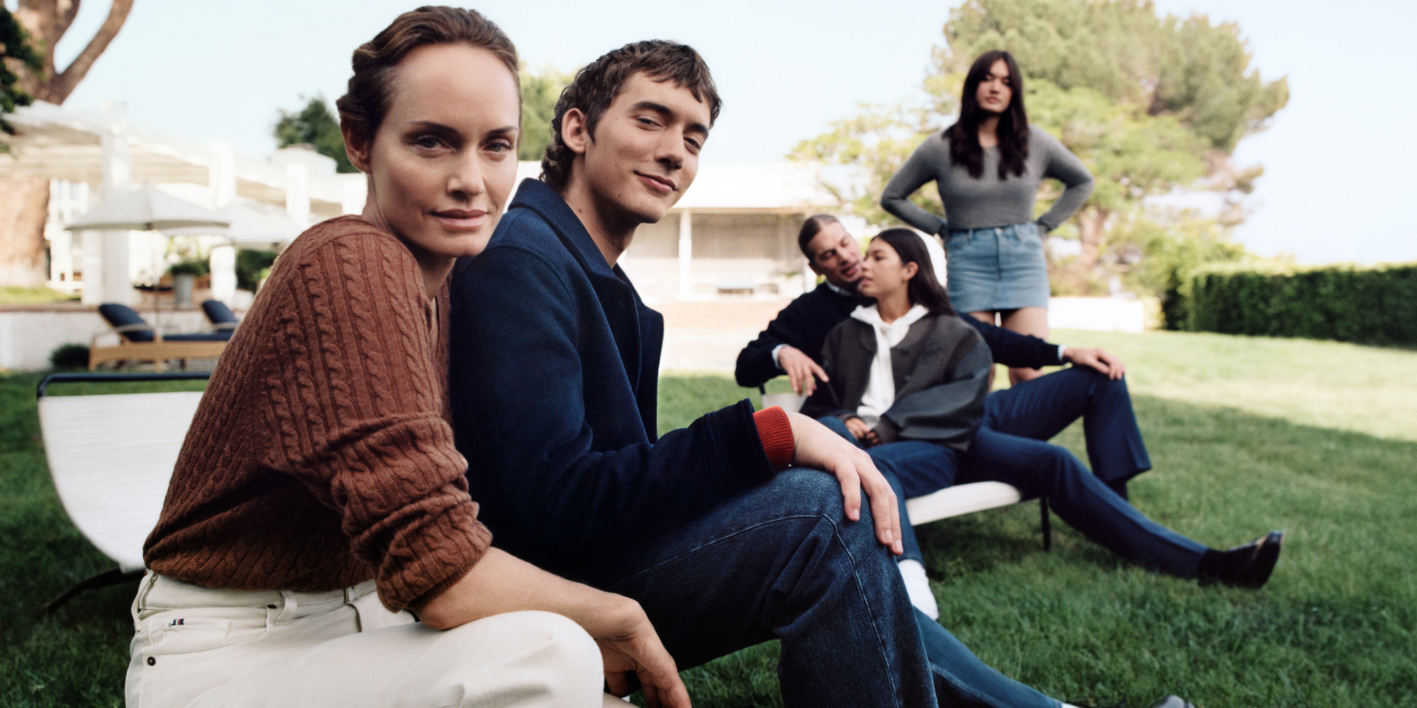 TOMMY HILFIGER FALL 2023 AD CAMPAIGN FEATURING A CELEBRITY CAST AND THEIR FAMILIES