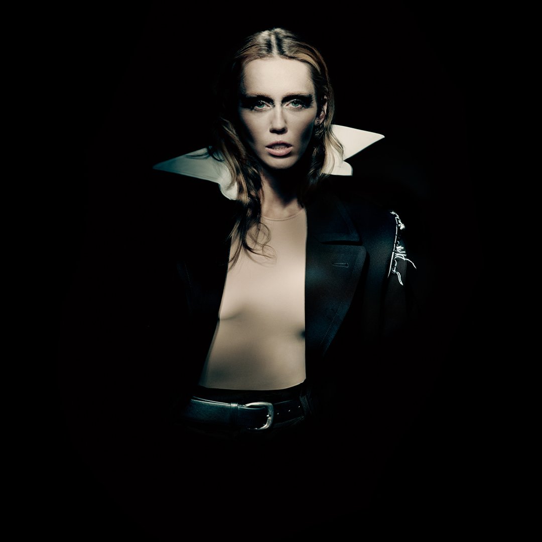 MAISON MARGIELA FALL 2025 AD CAMPAIGN FEATURING MILEY CYRUS (7)