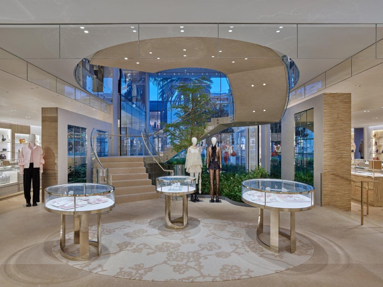 CHRISTIAN DIOR BOUTIQUE ON RODEO DRIVE IN BEVERLY HILLS (6)