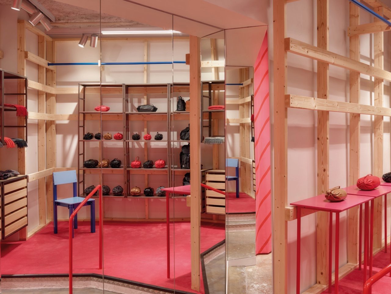 MARIMEKKO BOUTIQUE IN LE MARAIS IN PARIS (1)