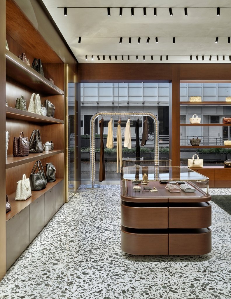 BOTTEGA VENETA BOUTIQUE AT HOLT RENFREW IN VANCOUVER (2)