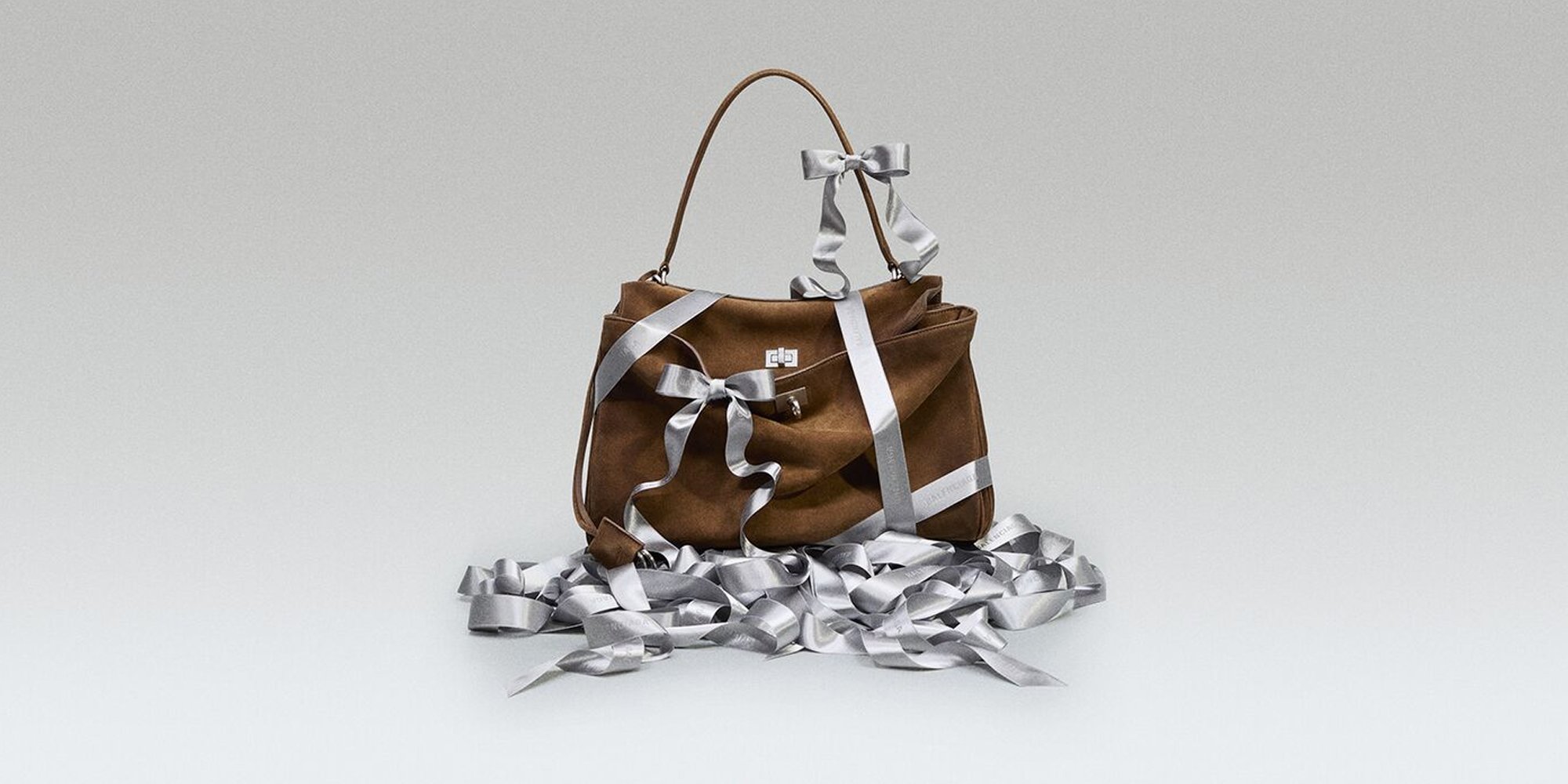 Balenicaga 2025 Holiday Gifting Ad Campaign | LES FAÇONS