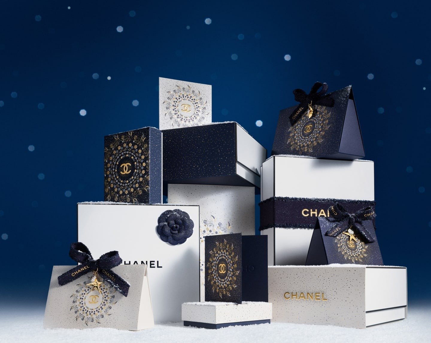 CHANEL WINTER CONSTELLATION POP UP IN TORONTO (4)