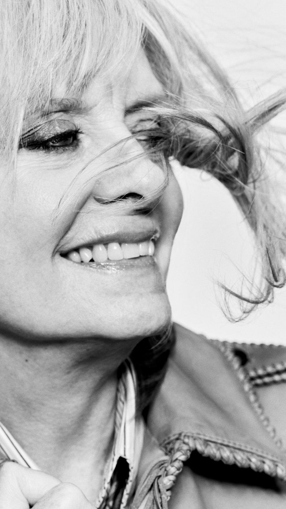 BURBERRY SPRING 2026 AD CAMPAIGN FEATURING TWIGGY 2