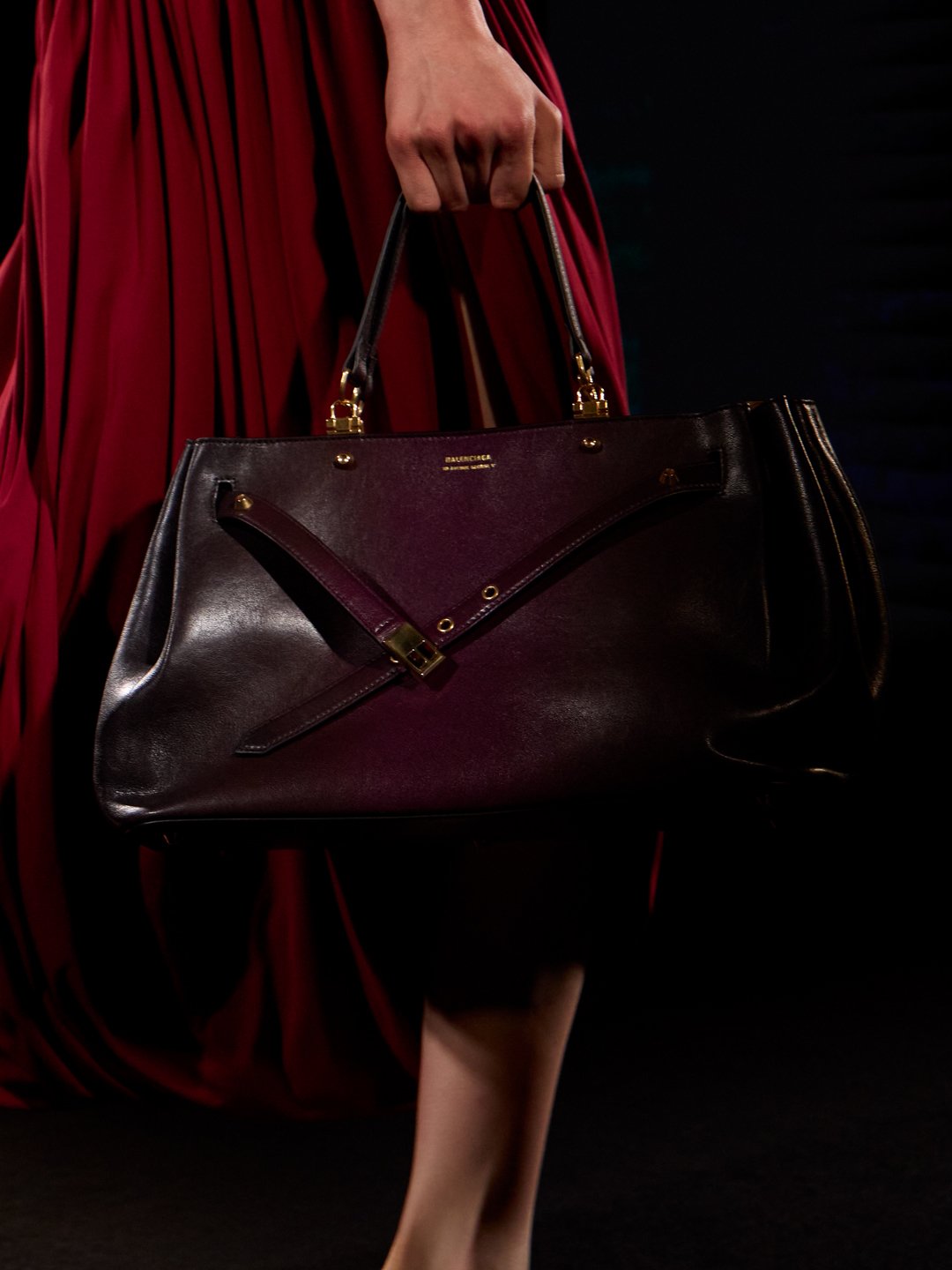 BALENCIAGA FALL 2026 RTW COLLECTION 1 (16)