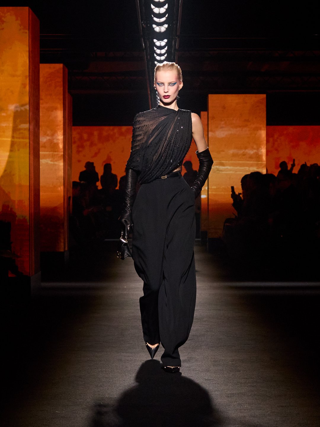 BALENCIAGA FALL 2026 RTW COLLECTION (25)