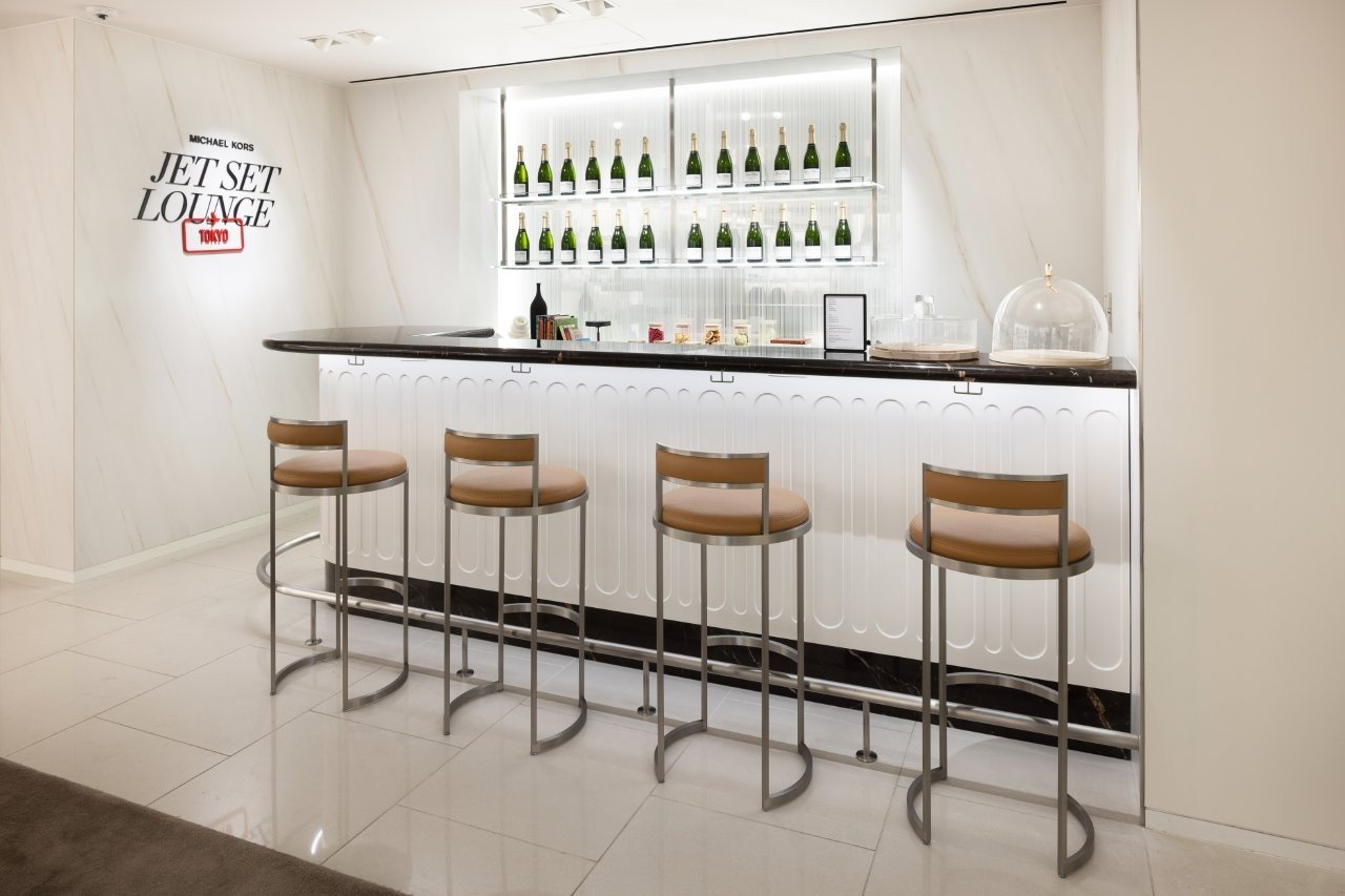 MICHAEL KORS JET SET LOUNGES (2)